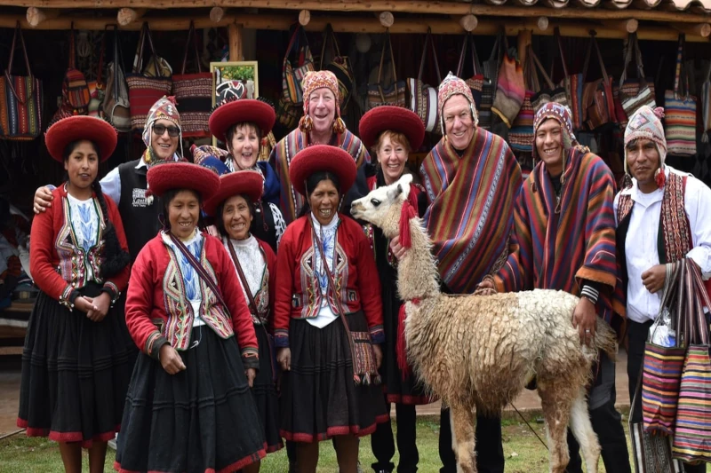 chinchero traditional textiles 