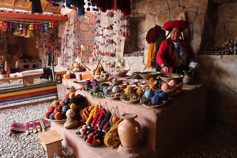 chinchero traditional textiles 