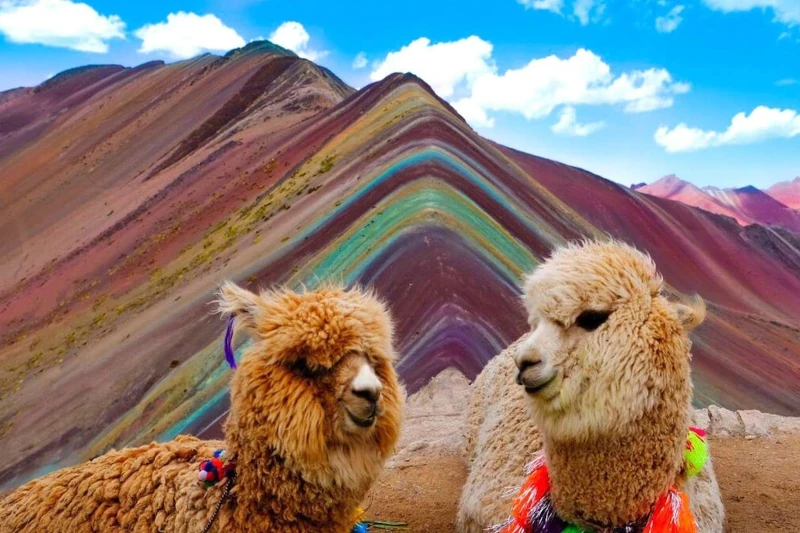 Rainbow Mountain Trekking and Tours